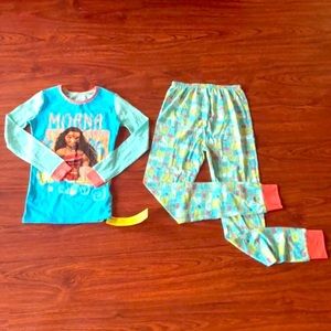 Girls Moana Pajama Set 12